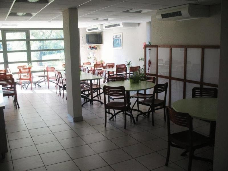 Home Du Buisson Hotel Des Familles Isle Екстер'єр фото