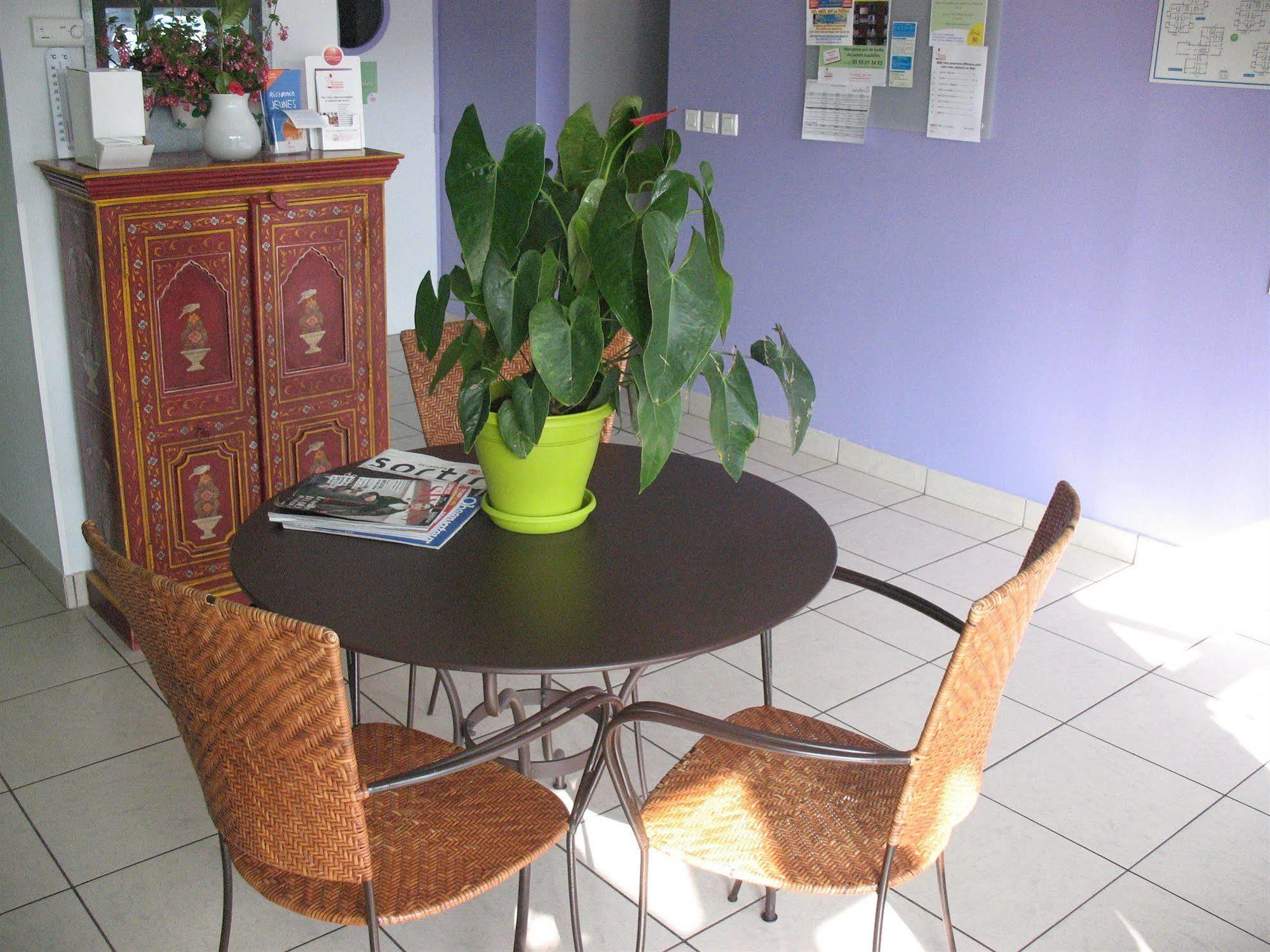 Home Du Buisson Hotel Des Familles Isle Екстер'єр фото