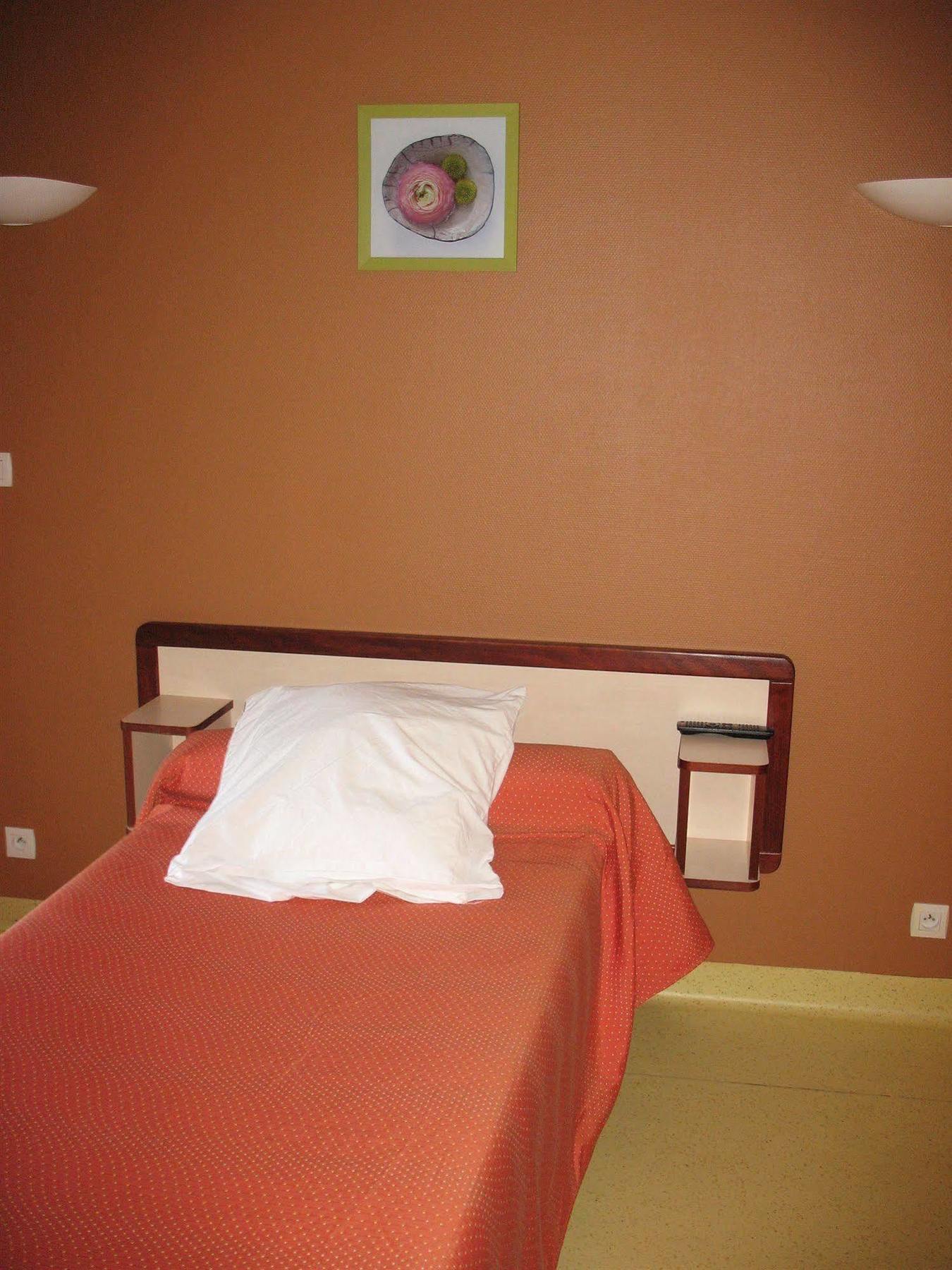 Home Du Buisson Hotel Des Familles Isle Екстер'єр фото