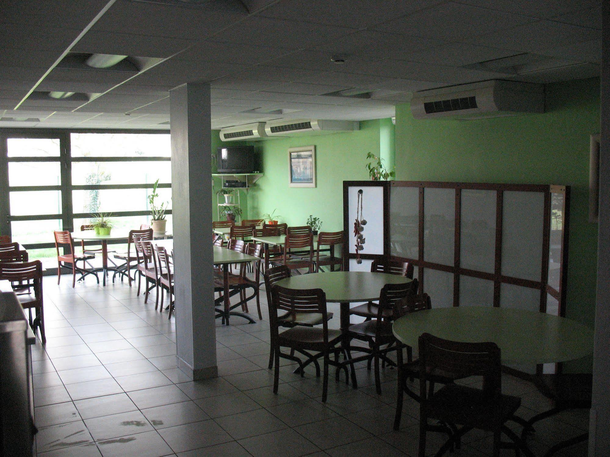 Home Du Buisson Hotel Des Familles Isle Екстер'єр фото
